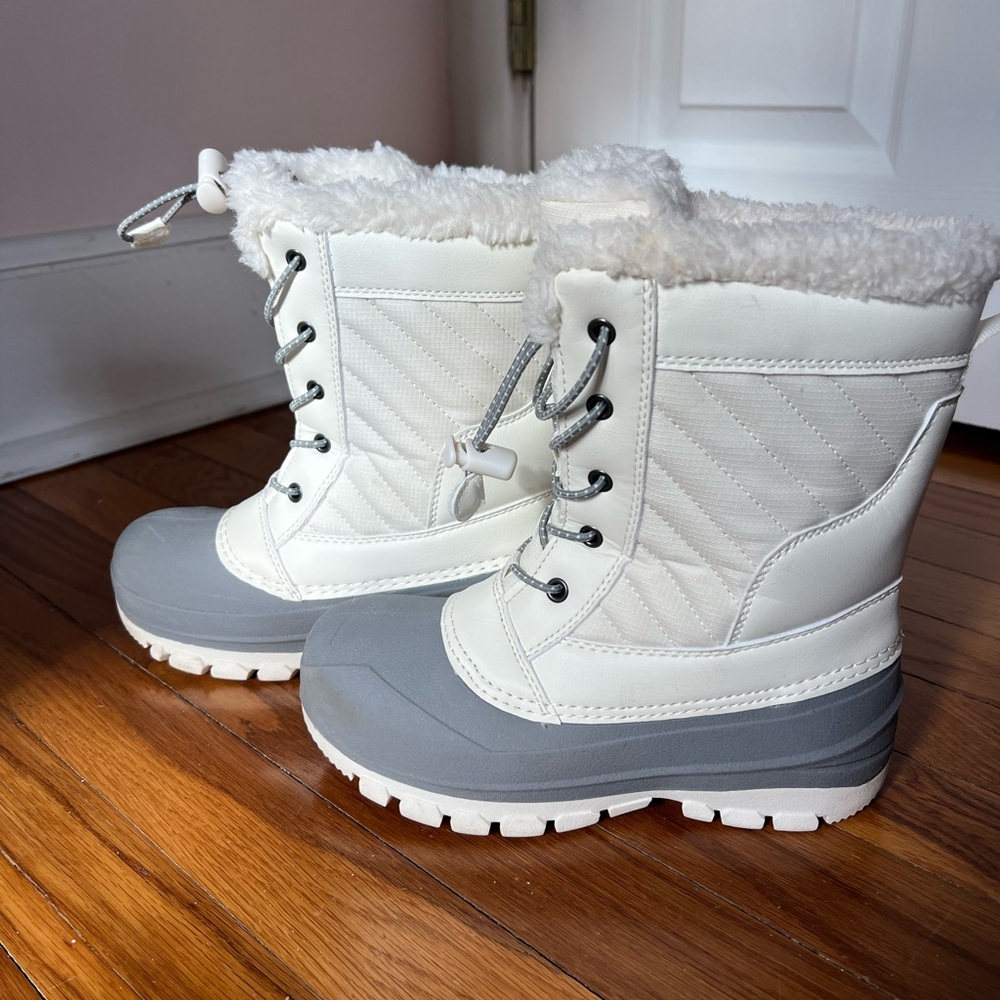 Girls snow boots